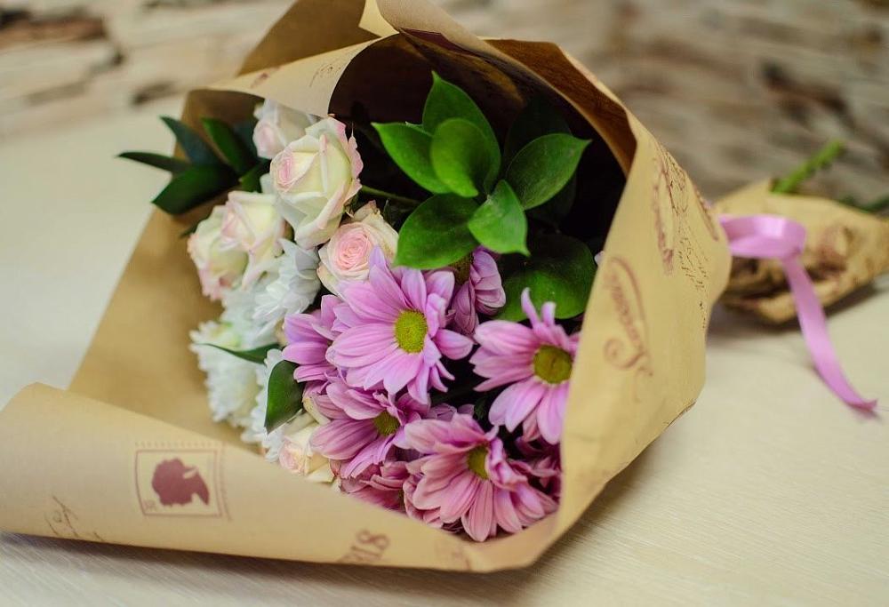 Букет цветов из: Розы и Хризантемы в Суземке