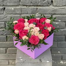 Цветочная композиция из Розы в коробке в Суземке