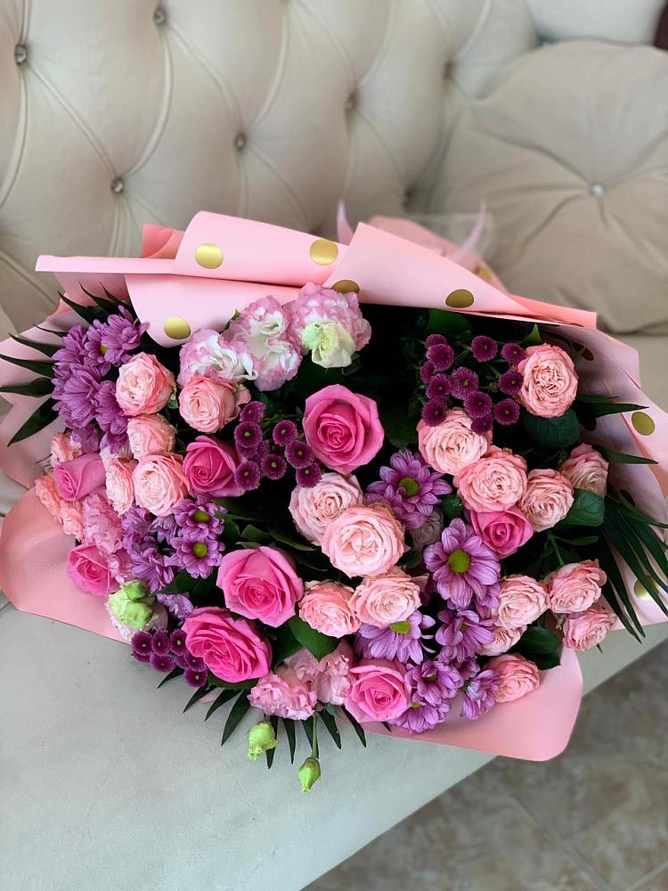 Букет цветов из: Хризантемы, Розы и Лизиантусы в Суземке