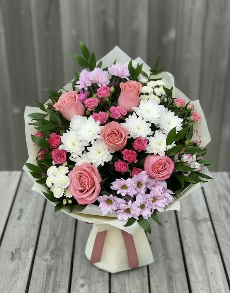 Букет цветов из: Альстромерии, Гвоздики, Розы и Хризантемы в Суземке