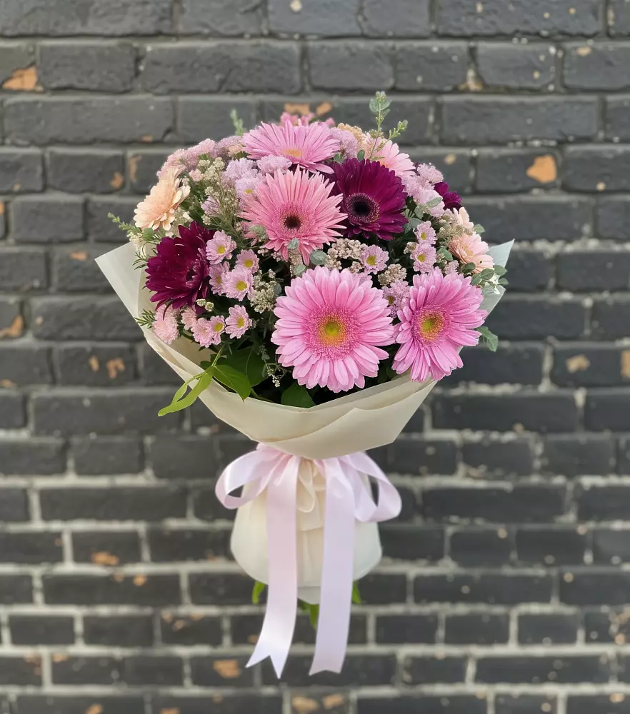 Букет цветов из: Герберы и Хризантемы в Суземке