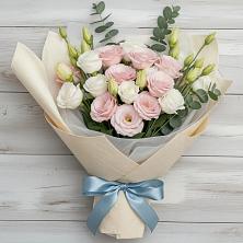 Букет цветов из:  Лизиантусы в Суземке