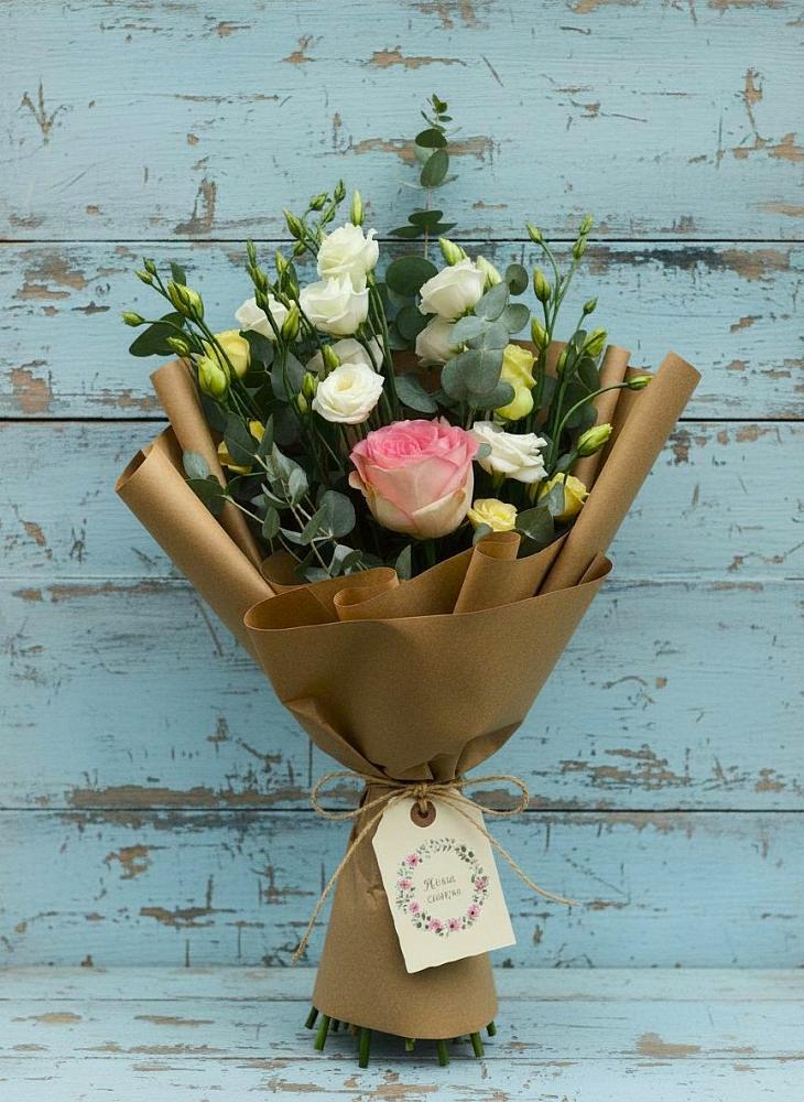 Букет цветов из: Розы и Лизиантусы в Суземке