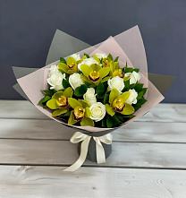 Букет цветов из:  Орхидеи и Розы в Суземке