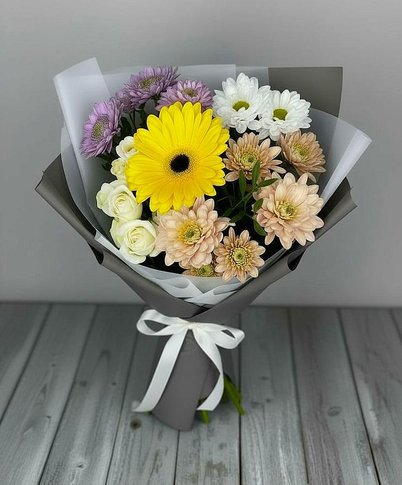 Букет цветов из: Розы, Герберы и Хризантемы в Суземке