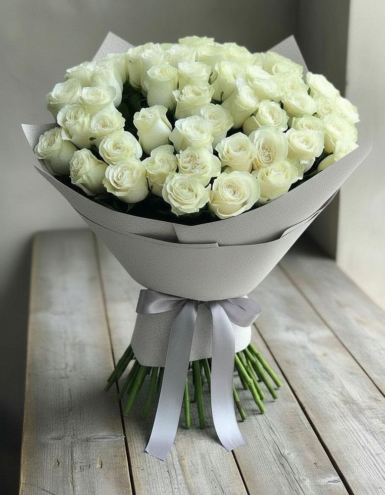 Букет 35 Белых роз в Суземке