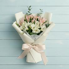 Букет цветов из:  Альстромерии в Суземке