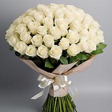 Букет 101 беля роза Белоснежка в Суземке