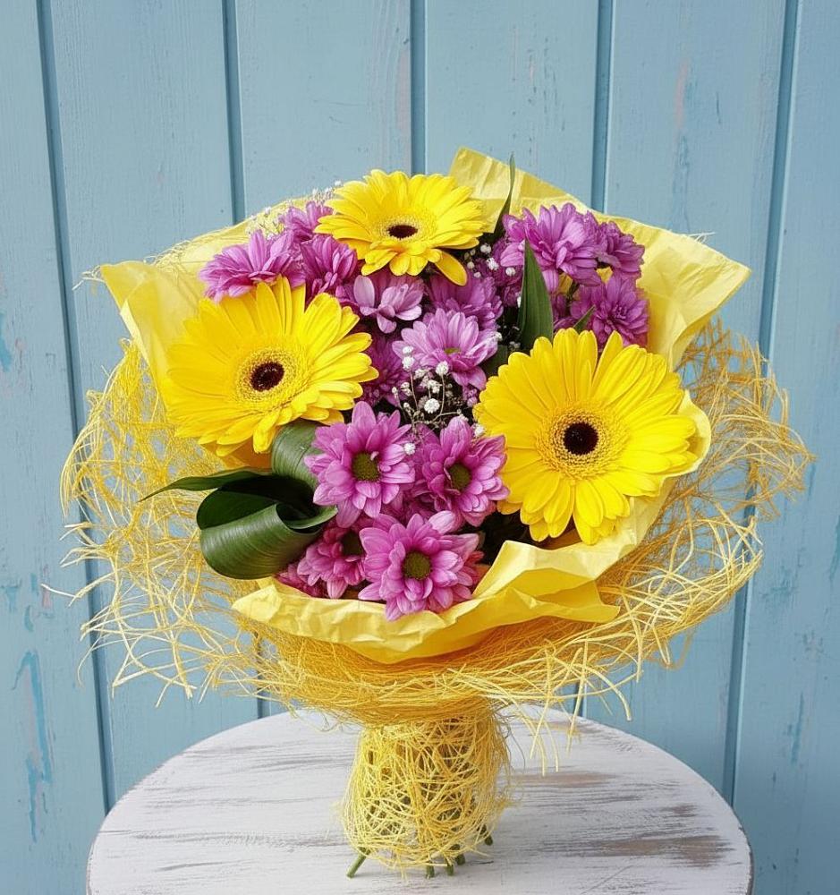 Букет цветов из: Хризантемы и Герберы в Суземке