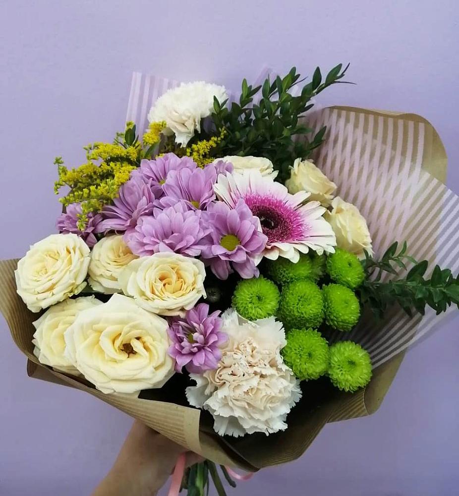 Букет цветов из: Хризантемы, Розы, Гвоздики и Герберы в Суземке