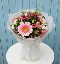 Букет цветов из:  Герберы, Альстромерии и Лизиантусы #REPLACE_PRED# Суземке