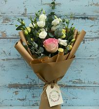 Букет цветов из:  Розы и Лизиантусы в Суземке