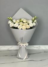 Букет цветов из:  Розы и Лизиантусы в Суземке